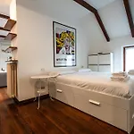 In Sarpi Vicino Metro M5 Apartament *