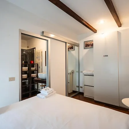 In Sarpi Vicino Metro M5 Apartament